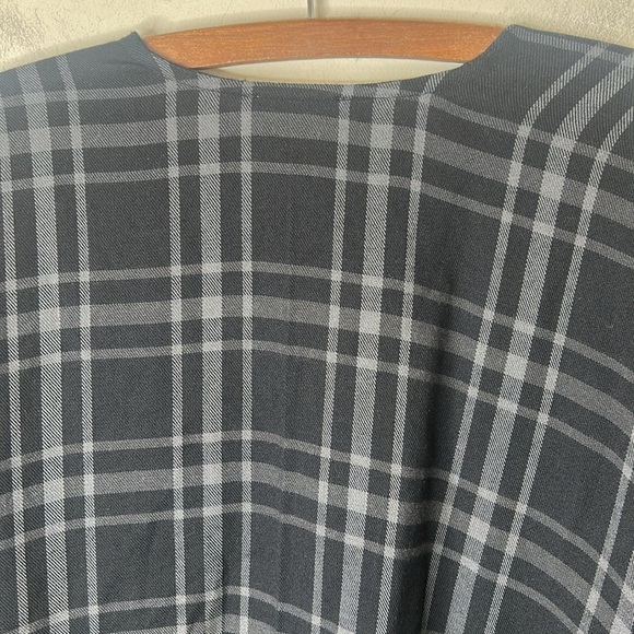 J. JILL Black and Gray Plaid Shawl Cover-Up Size One Size - Picture 6 of 12